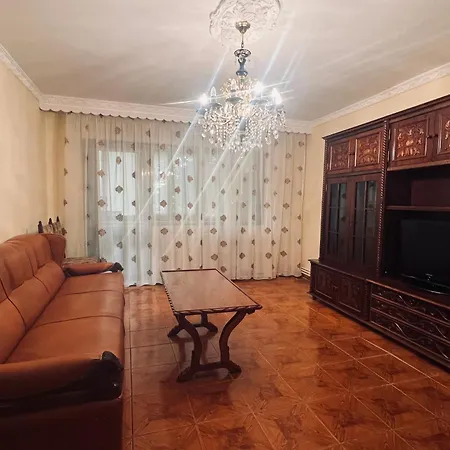 Апартаменти Urban With 3 Bedrooms Констанца