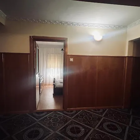 Urban Apartment *