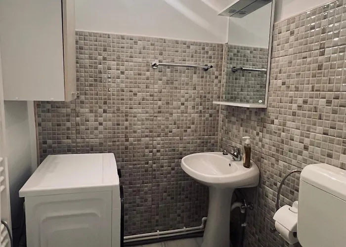 Urban With 3 Bedrooms *