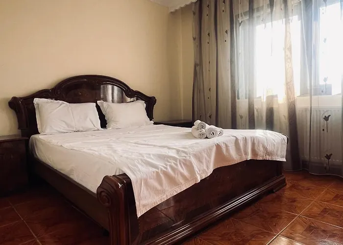 Urban With 3 Bedrooms Apartment *